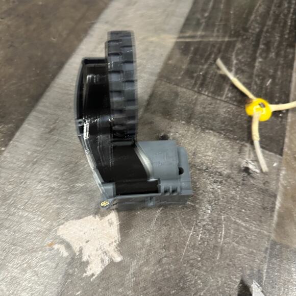 Right and Left Drive Wheel Module Pair iRobot Roomba 671 - Picture 3 of 7